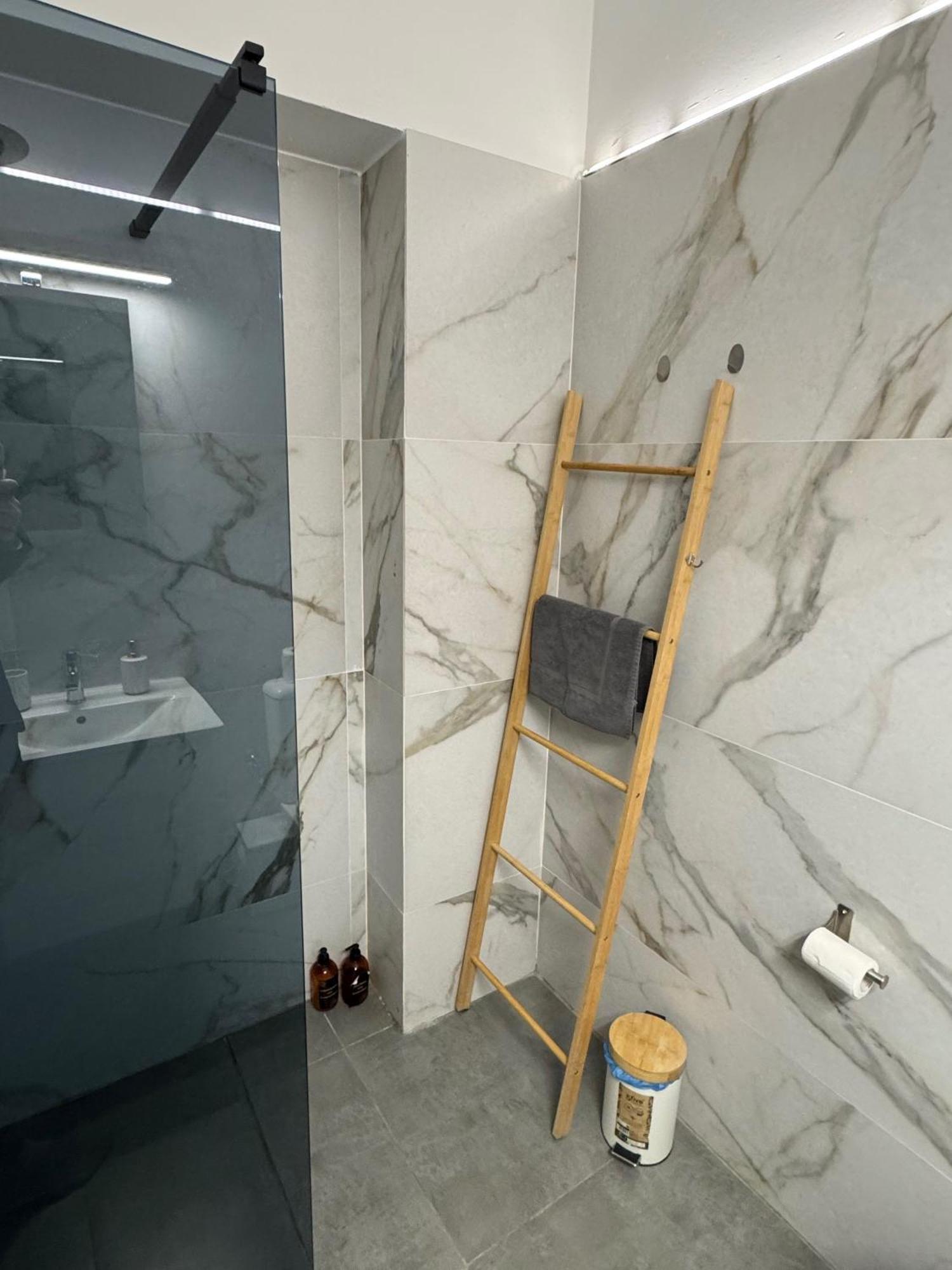 Afrodite Central Apartment By Vpn Atene Esterno foto
